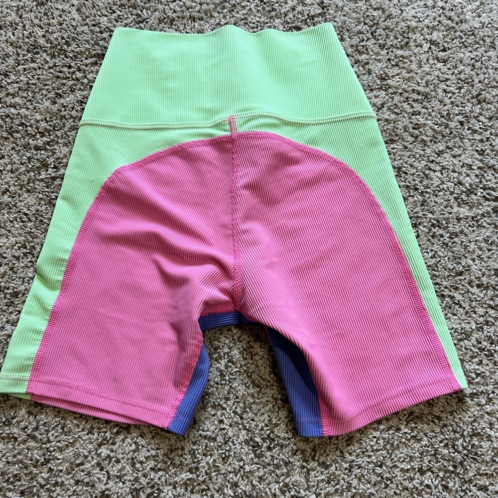 Beach Riot shorts - Picture 2 of 4